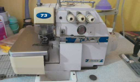 Máquina overlock